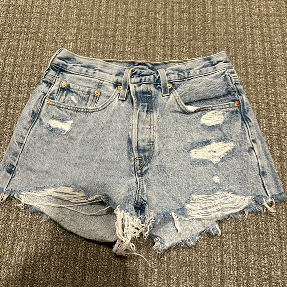 Levi Jean shorts - Picture 1 of 2